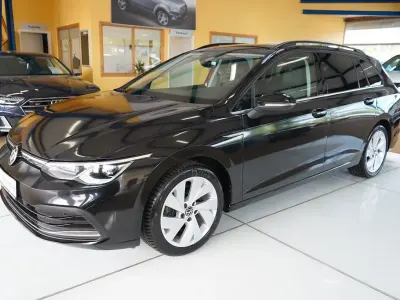 Gebraucht VW Golf VIII Style 190 PS (139 kW) 2022 Rot Kombi