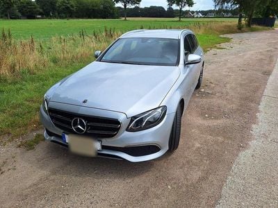 Second-hand Mercedes E220 Style 194 CP (142 kW) 2019 Argintiu Break