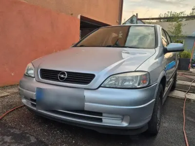 Gebraucht Opel Astra 85 PS (62 kW) 2002 Silber Kleinwagen