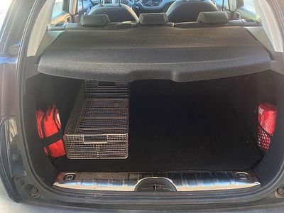 Grau Gebraucht 2018 Peugeot 2008 Active SUV | 11.500 € (Fairer Preis)