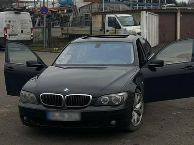 Schwarz Gebraucht 2005 BMW 750 Limousine | 4.950 €