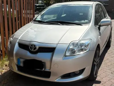 Gebraucht Toyota Auris 97 PS (71 kW) 2007 Silber Kleinwagen