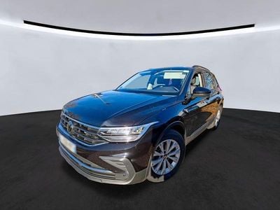 Gebraucht VW Tiguan Life 150 PS (110 kW) 2022 Schwarz SUV
