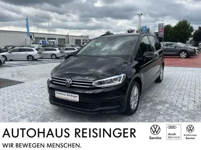 Gebraucht VW Touran Comfortline 150 PS (110 kW) 2025 Schwarz Van / Kleinbus