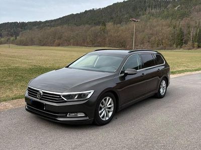 Gebraucht VW Passat Comfortline 150 PS (110 kW) 2017 Braun Kombi