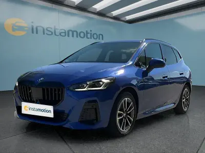 Neu BMW 220 Active Tourer 156 PS (114 kW) 2026 Blau Van / Kleinbus
