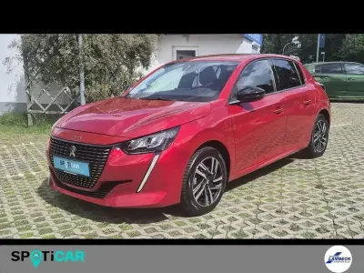 Gebraucht Peugeot 208 Allure 101 PS (74 kW) 2023 Elixir rot Kleinwagen