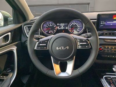 Neu Kia Ceed Sportswagon 101 PS (74 kW) 2025 Grau Kombi