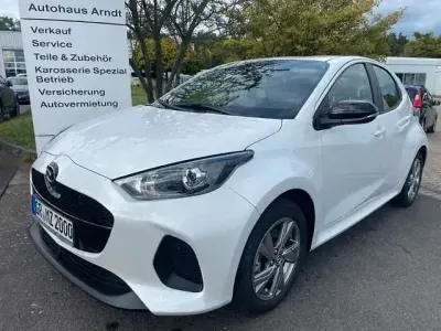 Brugt Mazda 2 Exclusive-Line 116 HK (85 kW) 2025 Hvid Sedan