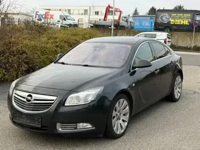 Usata Opel Insignia Innovation 194 CV (142 kW) 2012 Nero Berlina