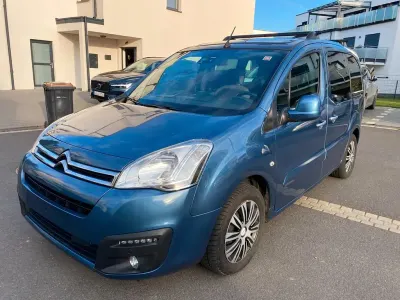 Gebraucht Citroën Berlingo 120 PS (88 kW) 2016 Blau Van / Kleinbus