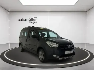 Gebraucht Dacia Dokker Celebration 116 PS (85 kW) 2018 Grau comete Van / Kleinbus