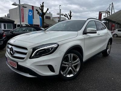 Gebraucht Mercedes GLA220 170 PS (125 kW) 2015 Weiß SUV