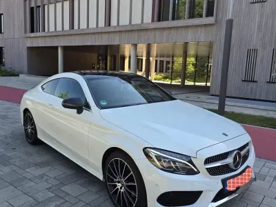 Gebraucht Mercedes C300 AMG 245 PS (180 kW) 2016 Weiß Coupé