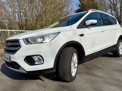 Gebraucht Ford Kuga Titanium 150 PS (110 kW) 2018 Weiß SUV