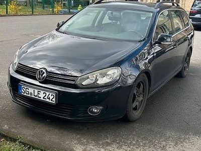 Gebraucht VW Golf VI Comfortline 140 PS (102 kW) 2010 Schwarz Kleinwagen