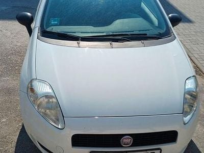 Gebraucht Fiat Punto Lounge 69 PS (50 kW) 2012 Weiß Kleinwagen