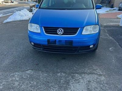 Blau Gebraucht 2005 VW Touran Van / Kleinbus | 2.250 € (Fairer Preis)
