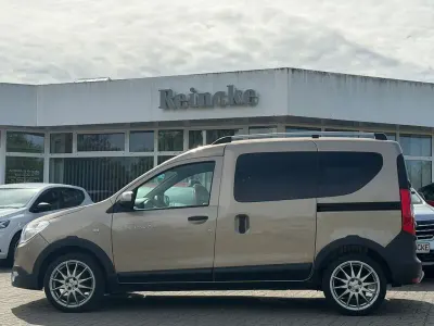 Gebraucht Dacia Dokker Stepway 95 PS (69 kW) 2019 Beige Van / Kleinbus