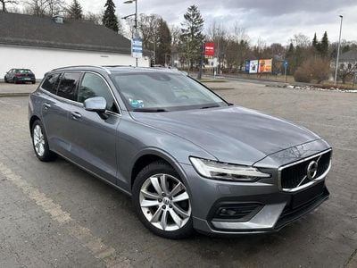 Gebraucht Volvo V60 Momentum 150 PS (110 kW) 2018 Grau Kombi