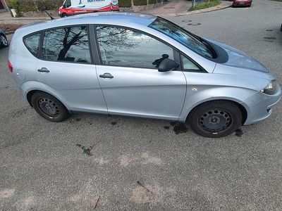 Second-hand Seat Altea 102 CP (75 kW) 2008 Gri Hatchback