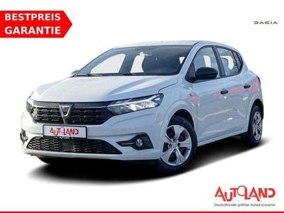 Weiss Gebraucht 2021 Dacia Sandero Essentiel Limousine | 13.950 €
