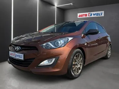 Gebraucht Hyundai i30 99 PS (72 kW) 2012 Braun Limousine