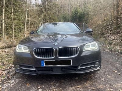 Gebraucht BMW 530 Sport Line 258 PS (189 kW) 2014 Grau Kombi