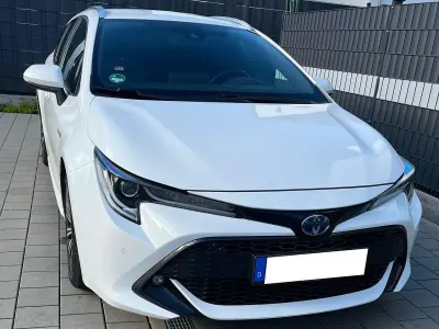 Gebraucht Toyota Corolla Team 184 PS (135 kW) 2021 Weiß Kombi