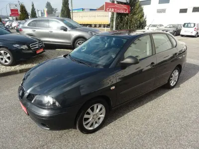 Używany Seat Cordoba Reference 86 KM (63 kW) 2009 Szary Sedan/Limuzyna