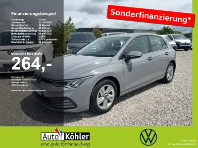 Gebraucht VW Golf VIII Life 150 PS (110 kW) 2023 Mondsteingrau Limousine