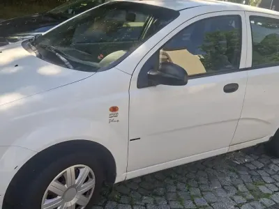 Gebraucht Chevrolet Kalos 73 PS (53 kW) 2003 Weiß Kleinwagen