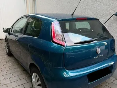 Gebraucht Fiat Punto Pop 69 PS (50 kW) 2012 Blau Kleinwagen