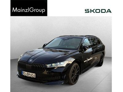 Grau Gebraucht 2025 Skoda Superb SportLine Kombi | 60.990 €