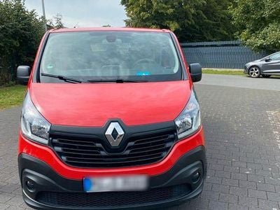 Gebraucht Renault Trafic 125 PS (91 kW) 2017 Rot Van / Kleinbus