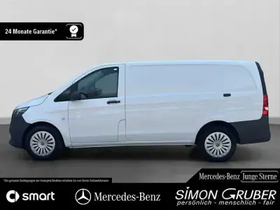 Gebraucht Mercedes Vito 163 PS (119 kW) 2024 Arktikweiß Van
