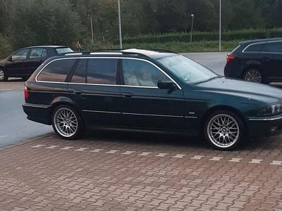 BMW 523