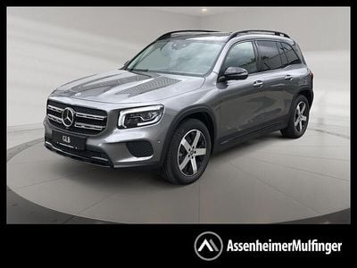 Mercedes GLB220