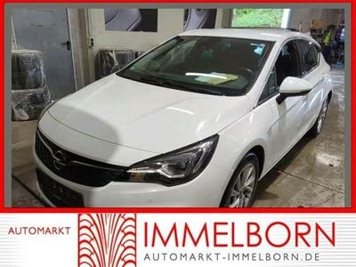 Weiß Gebraucht 2020 Opel Astra Elegance Limousine | 13.590 € (Guter Preis)