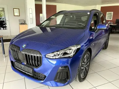 Gebraucht BMW 218 M Sport 136 PS (100 kW) 2024 Blau Van / Kleinbus