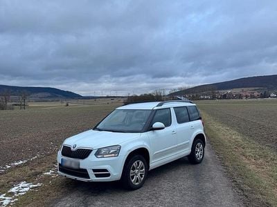 Second-hand Skoda Yeti 110 CP (80 kW) 2015 Alb SUV