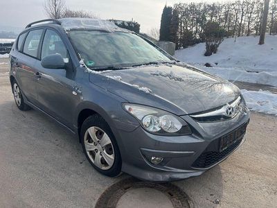Second-hand Hyundai i30 Classic 109 CP (80 kW) 2010 Gri Break