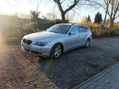 Gebraucht BMW 520 163 PS (119 kW) 2006 Silber Kombi