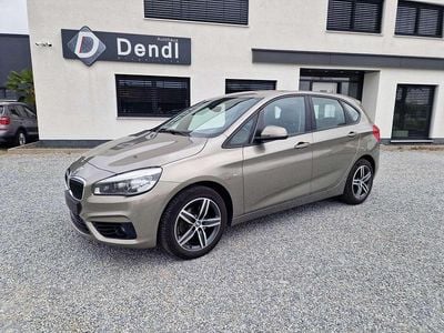 Gebraucht BMW 218 Active Tourer Sport Line 150 PS (110 kW) 2017 Platinsilber Van / Kleinbus