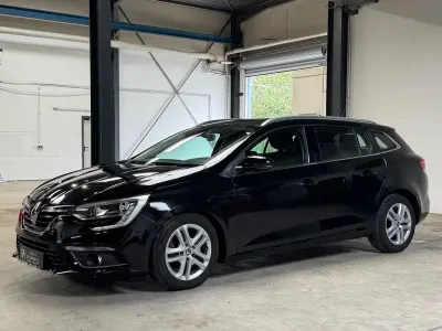 Gebraucht Renault Mégane 101 PS (74 kW) 2017 Schwarz Limousine
