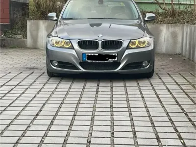 Gebraucht BMW 318 143 PS (105 kW) 2009 Grau Limousine