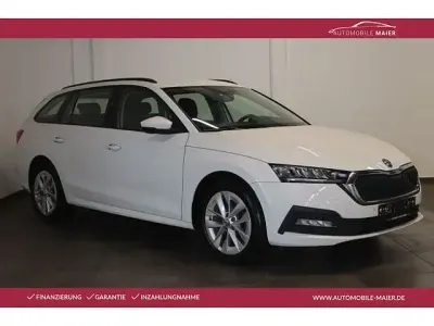 Używany Skoda Octavia Ambition 204 KM (150 kW) 2022 Biały Kombi
