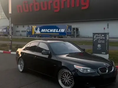 Gebraucht BMW 545 333 PS (244 kW) 2004 Schwarz Limousine