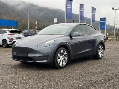 Grau Gebraucht 2022 Tesla Model Y SUV | 34.980 € (Teuer)