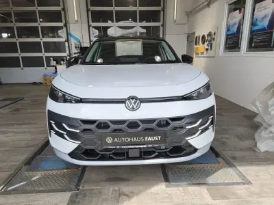 Gebraucht VW T-Roc Cabriolet Life 116 PS (85 kW) 2026 Weiß SUV